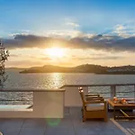 Agl Luxury Vila